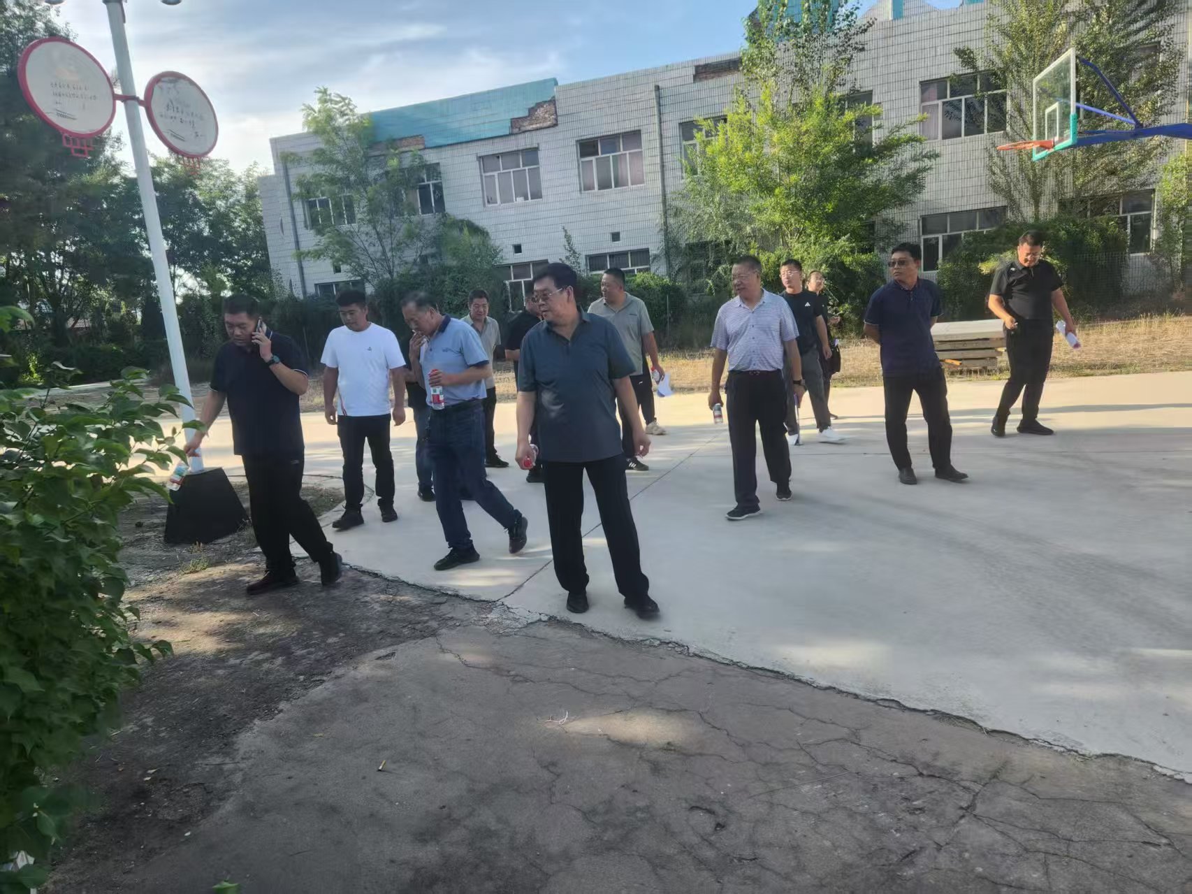 安顺市硅PU球场混合型塑胶跑道 - 一站式服务